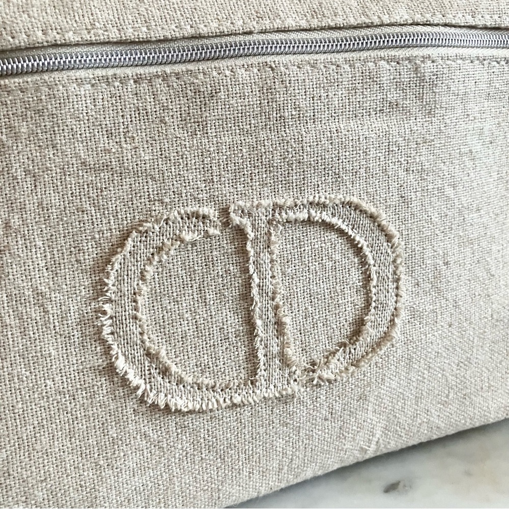 New DIOR Pouches - Picture 4 of 9